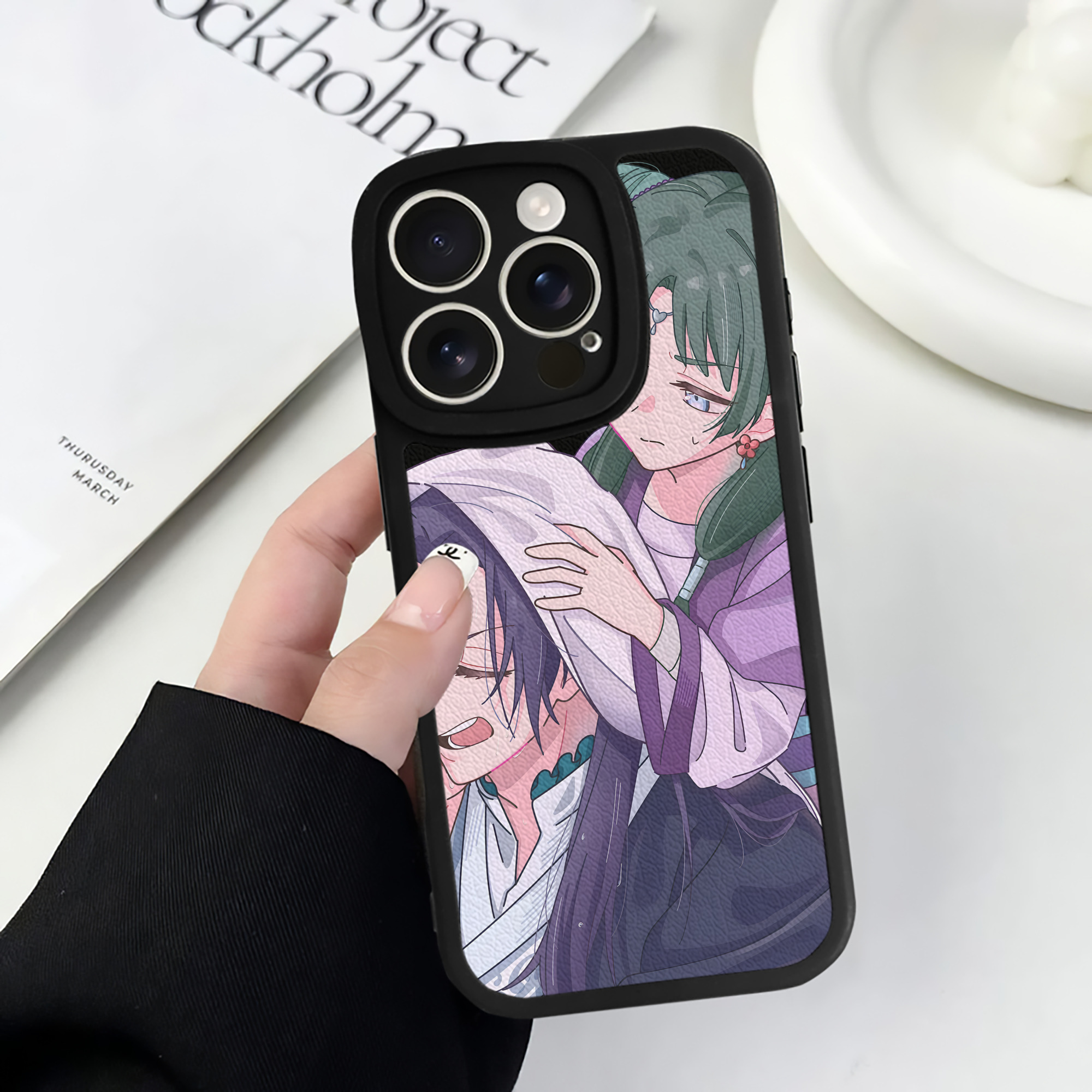 （画像用） 薬屋のひとりごと The Apothecary Diaries 【iPhone 16シリーズ対応】シリコンスマホケース（レザー調） 材質：シリコン